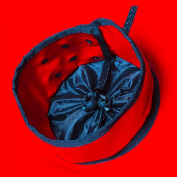 Secretdome - BDSM sekscabine met openingen (zwart)